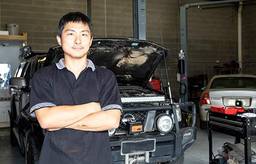 Pro-R Automotive image
