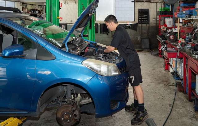 Ultra Tune Artarmon workshop gallery image