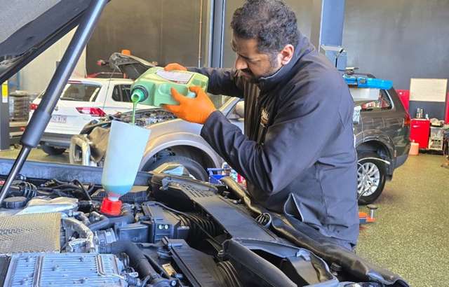 Akaal Auto Care workshop gallery image