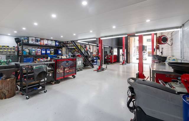 Matt Gates Automotive workshop gallery image