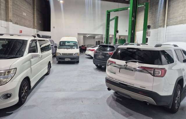 Ultra Tune Wollongong workshop gallery image