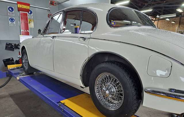 Geelong Tyre and Auto Services workshop gallery image