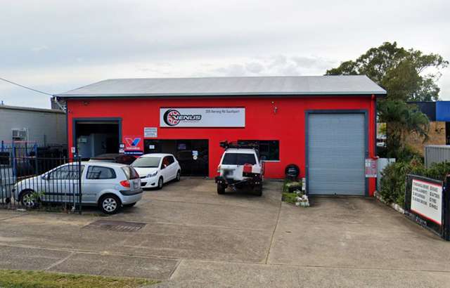 Venus Tyres and Auto workshop gallery image