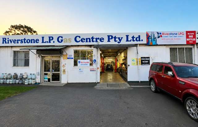 Riverstone Auto Masters workshop gallery image
