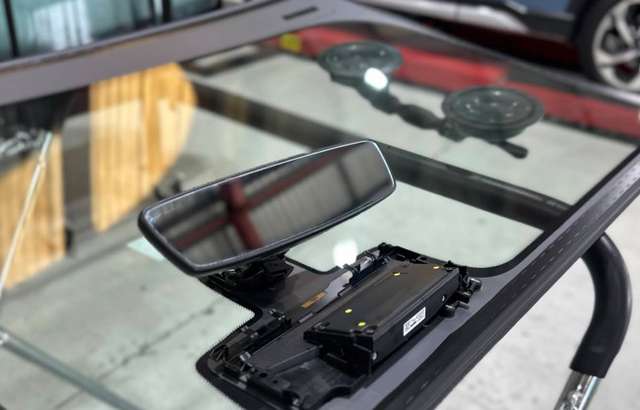 Auto Glass Plus workshop gallery image