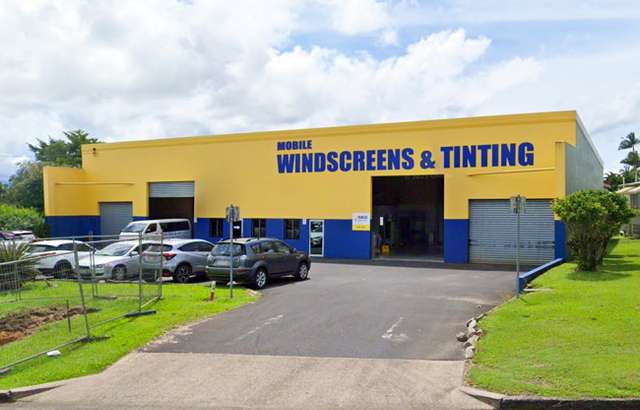 Mobile Windscreens and Tinting Innisfail / Tully workshop gallery image