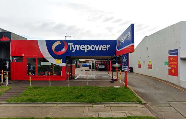 Tyrepower Cheltenham workshop gallery image
