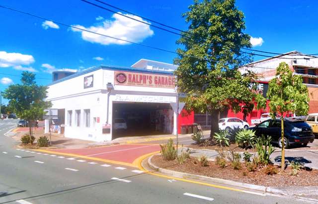 Ralph's Garage workshop gallery image