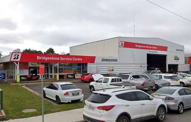 Bridgestone Service Centre Orange workshop gallery image