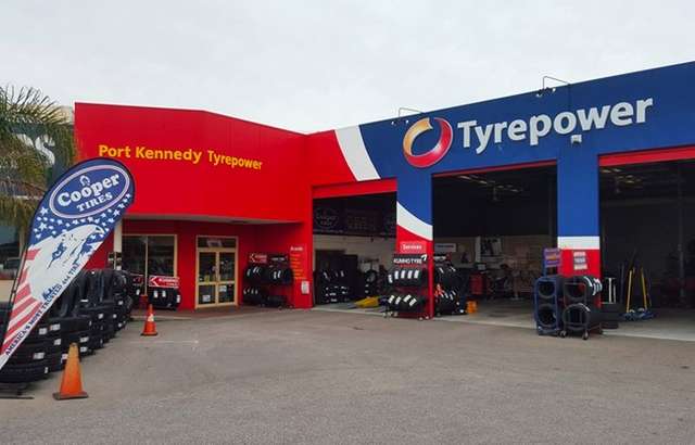 Port Kennedy Tyrepower workshop gallery image