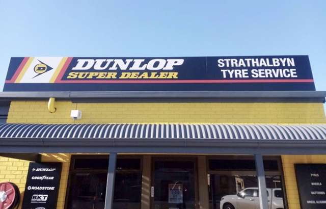 Dunlop Super Dealer Strathalbyn workshop gallery image