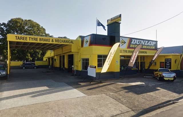 Dunlop Super Dealer Taree workshop gallery image