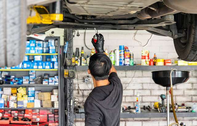 Fixsar Auto Repair Services workshop gallery image