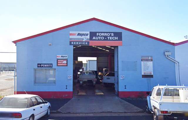 Forro's Auto-Tech workshop gallery image