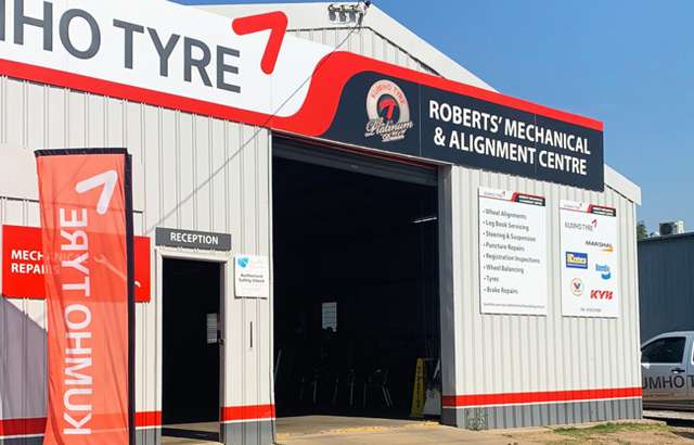 Roberts Mechanical & Alignment Centre workshop gallery image