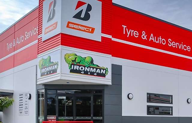 Bridgestone Select Tyre & Auto Pimpama workshop gallery image