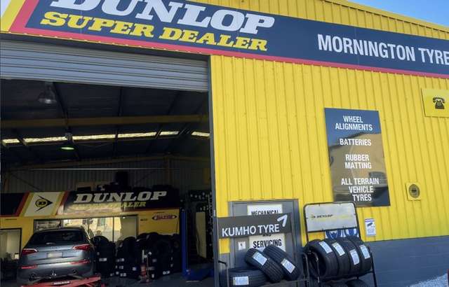 Dunlop Super Dealer Mornington workshop gallery image