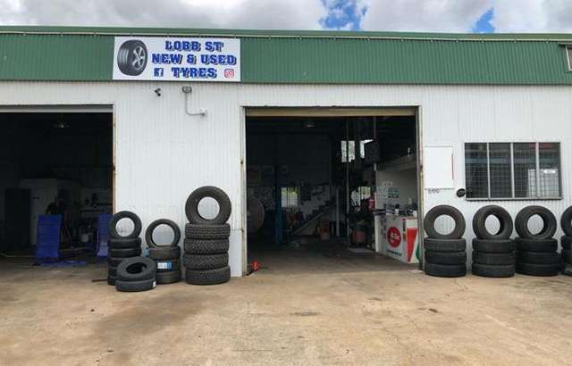 Lobb St New and Used Tyres workshop gallery image