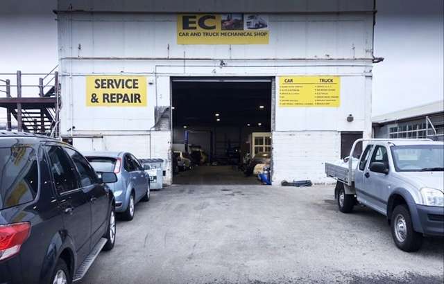 EC Car & Truck Mechanical Shop workshop gallery image