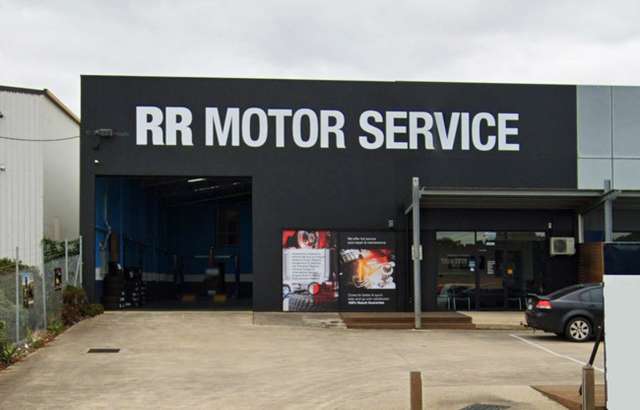 RR Motor Service Geelong workshop gallery image