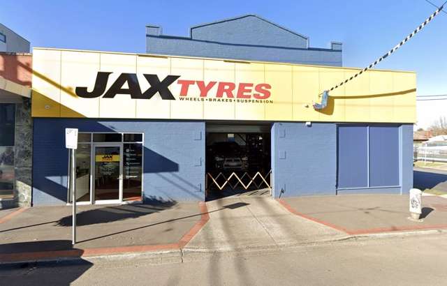 JAX Tyres & Auto Caulfield workshop gallery image
