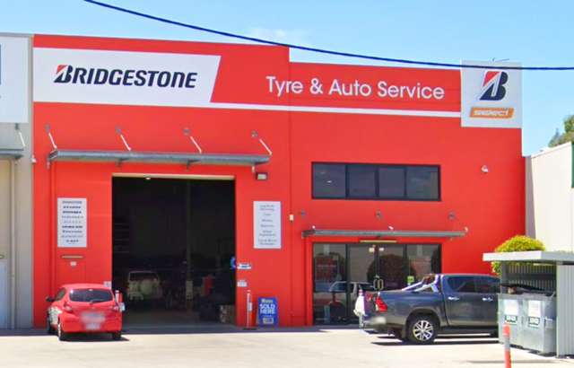 Bridgestone Select Tyre & Auto Helensvale workshop gallery image