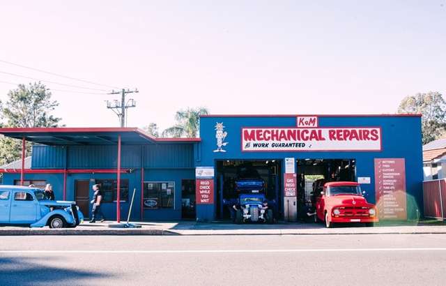 K&M Mechanical Repairs workshop gallery image
