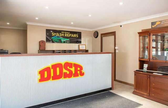 Drysdale Smash Repairs workshop gallery image