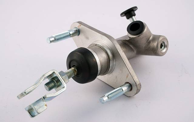 Clutch master cylinder replacement costs & repairs | AutoGuru